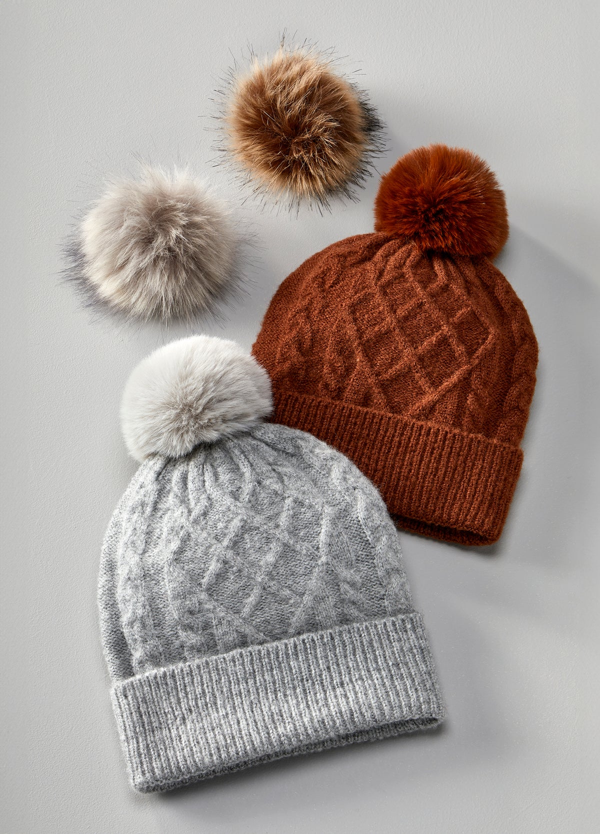 Two in One Detachable Pom Pom Toque