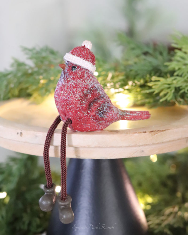 Holiday Cardinal Sitter