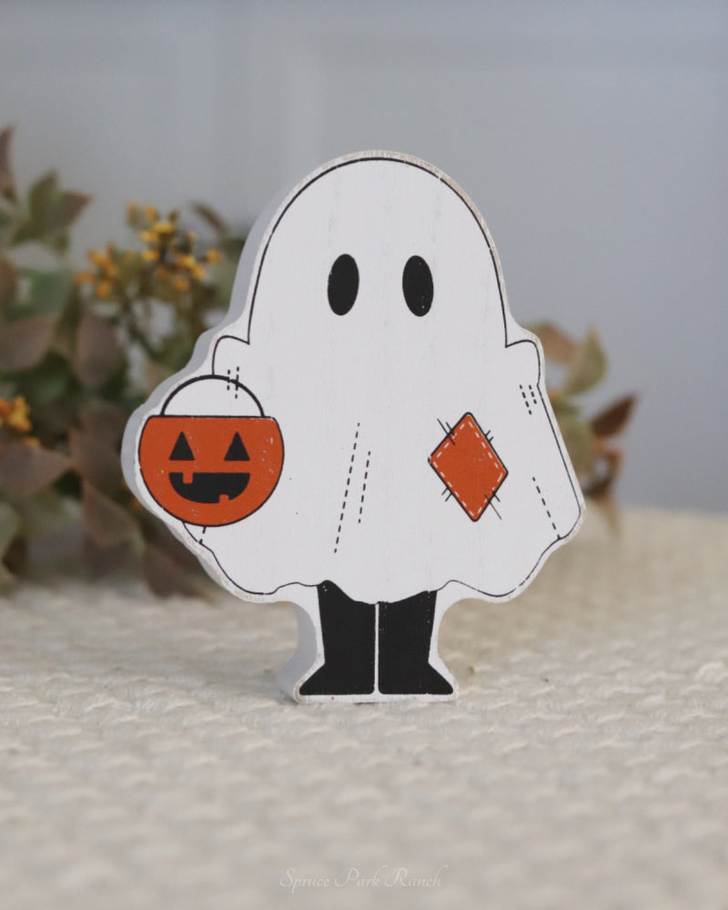 Chunky Wood Ghost Cutout