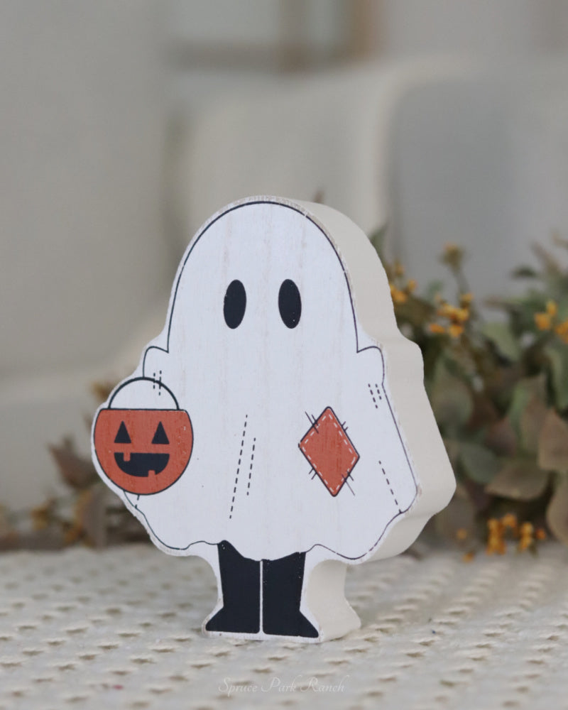 Chunky Wood Ghost Cutout