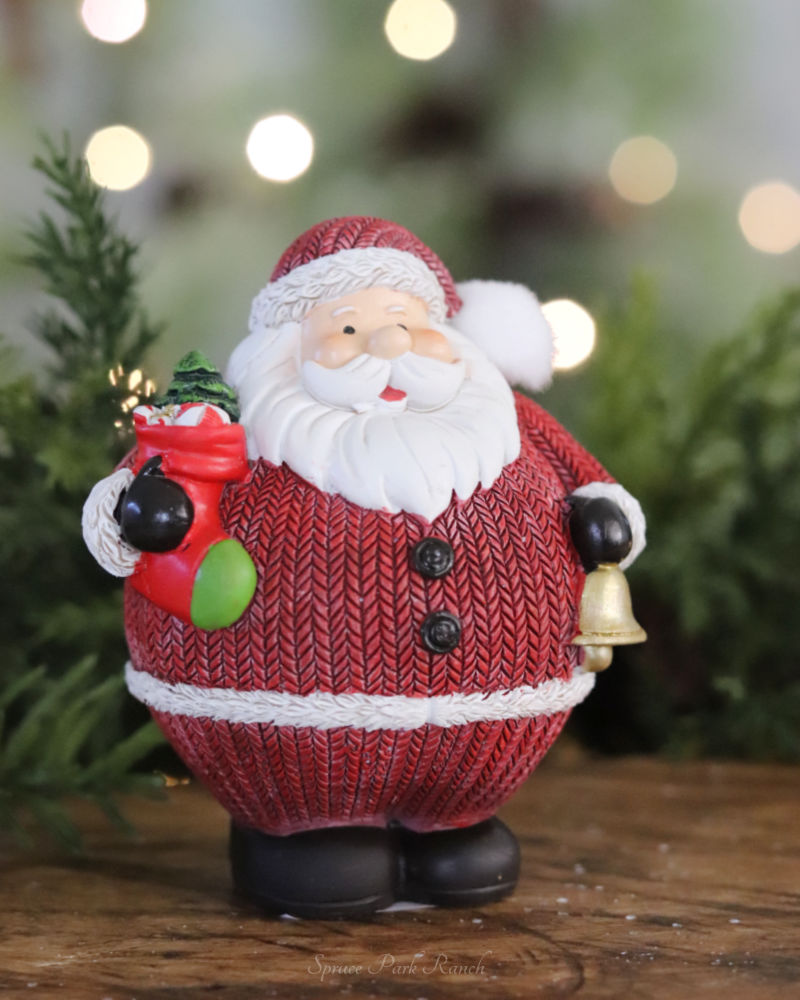 Resin Knit Suit Santa