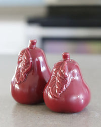 Pear Salt and Pepper Set