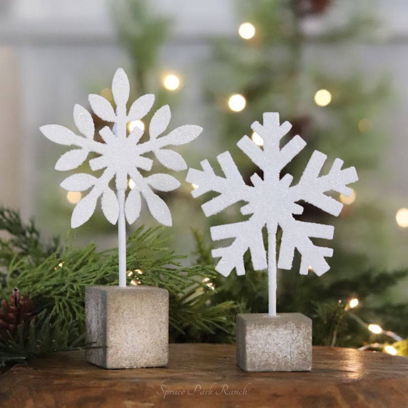 Metal Snowflake Clip Holder