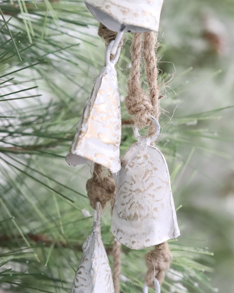 Balsam Bell and Jute Rope Cluster White