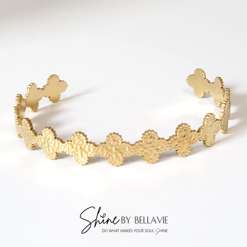 BELLAVIE Signature Quatrefoil Cuff Bracelet