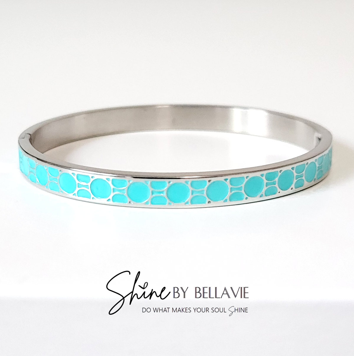 Tierra Patterned Enameled Hinged Bangle