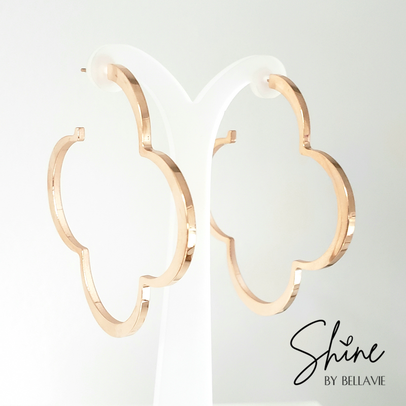 BELLAVIE Signature Quatrefoil Hoop Earrings